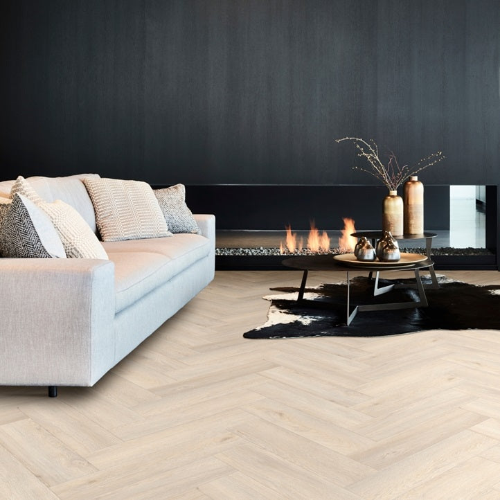 Moduleo - Roots 55 Herringbone - 86218 - Galtymore Oak - Visgraat - Dryback